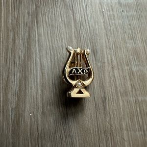 Alpha Chi Omega Gold Pearl Lyre Pin